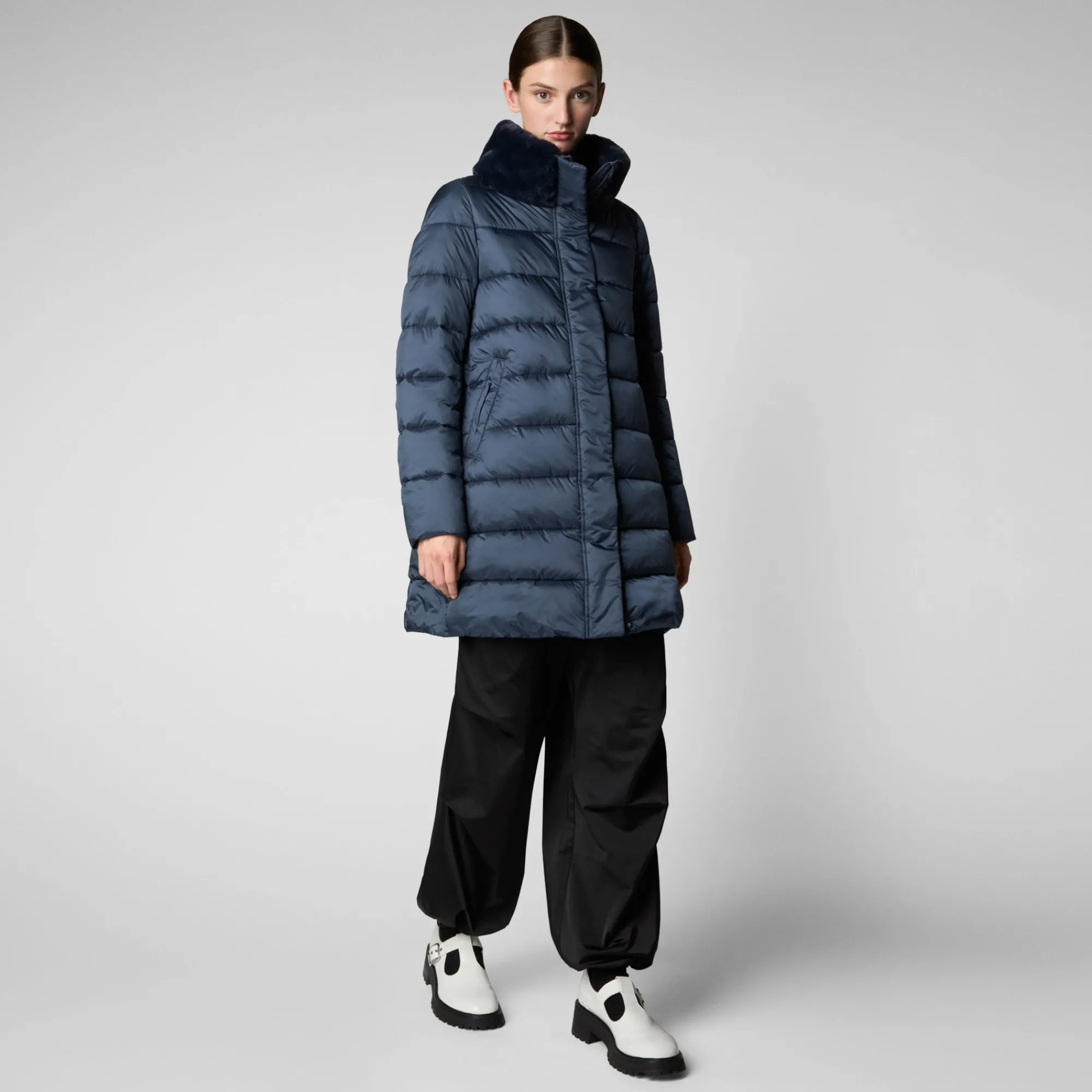 Fashion Save The Duck Women's Animal free Puffer Coat Dalea with Faux Fur Collar in Night Blue NightBlue