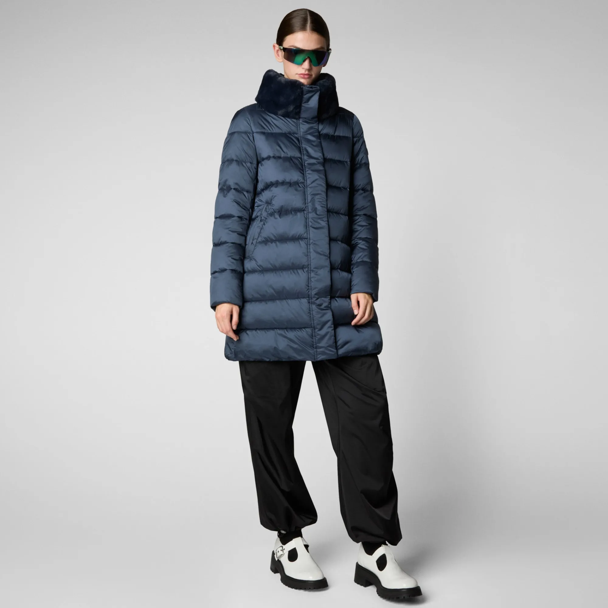 Fashion Save The Duck Women's Animal free Puffer Coat Dalea with Faux Fur Collar in Night Blue NightBlue